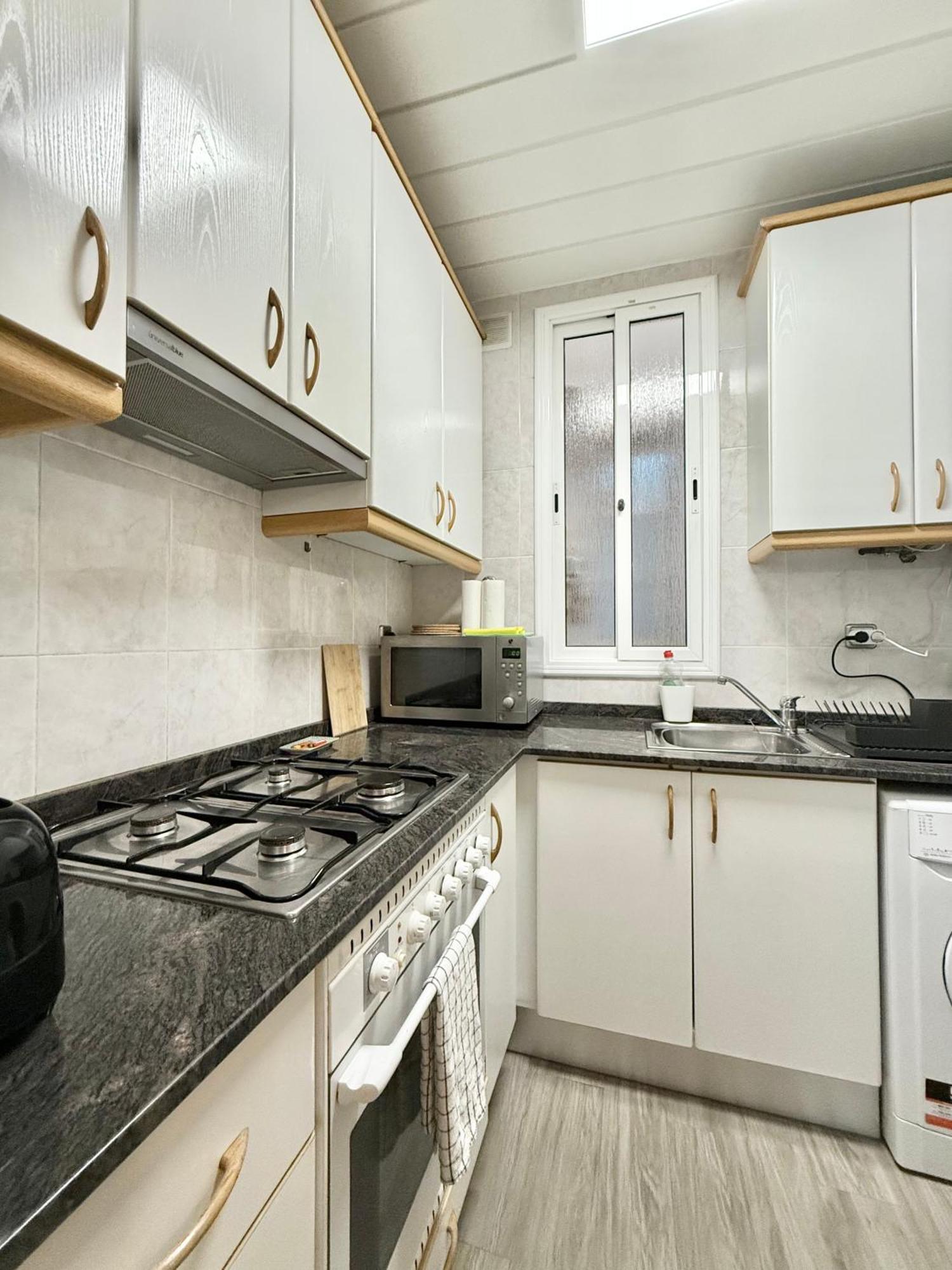 Newly Renovated Stylish Eixample - Great Location Barcelona Exteriör bild